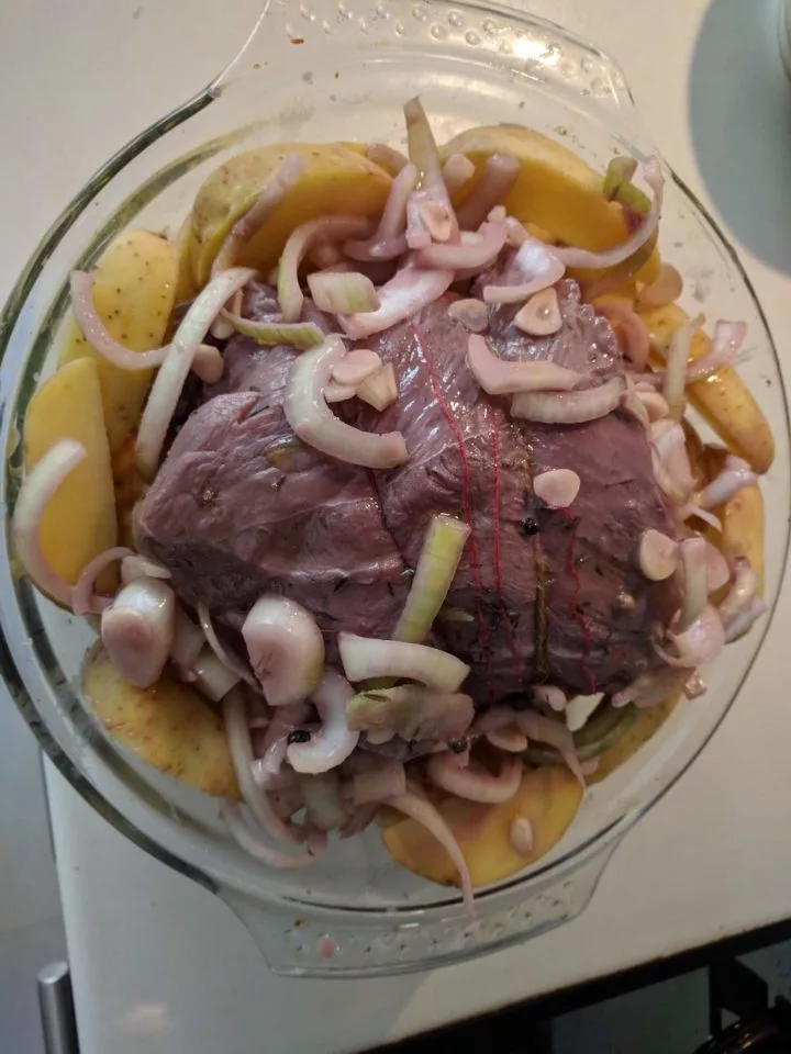 Roast Beeft Yorkshire Pudding Onion Sauce Before